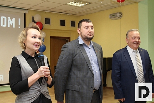 Елена Самышина поздравила ветеранов