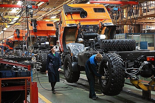 "КамАЗ" вслед за "АвтоВАЗом" увеличил зарплаты работников
