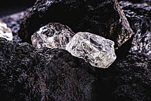 В МГУ выяснили, почему в алмазных включениях встречается титан