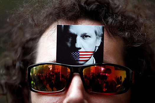 «Это безумие»: США хотят дать Ассанжу 175 лет тюрьмы