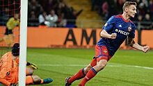 Чалов забил первый гол в Лиге чемпионов