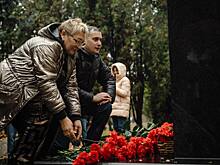 Александр Хинштейн почтил память Героя Советского Союза Михаила Булатова