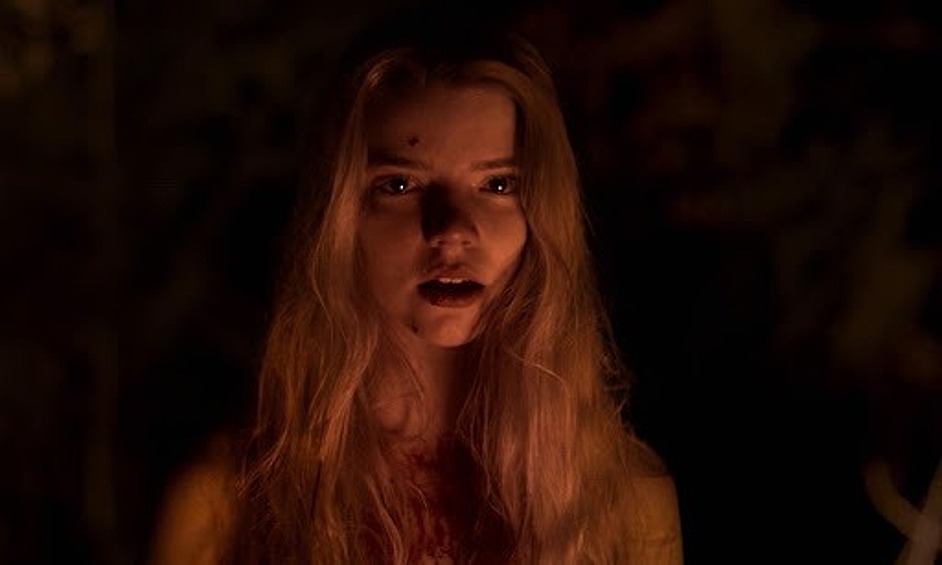 Внимание на девушку обратили уже через год, когда она появилась в фильме ужасов "Ведьма". 