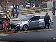 ДТП с вонючими последствиями попало на видео в Китае