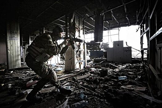 Осада Донецкого аэропорта: “спартанцы” против “киборгов”
