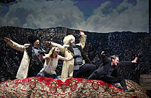 В Театре на Малой Бронной наконец поставили спектакль «Бульба. Пир»