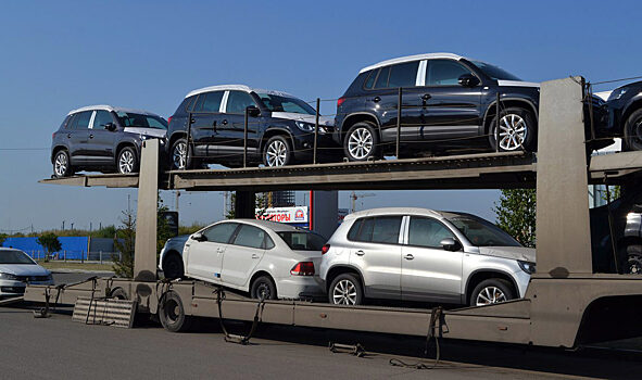 Ослабление рубля привело к аномальному спросу на новые автомобили в Красноярске