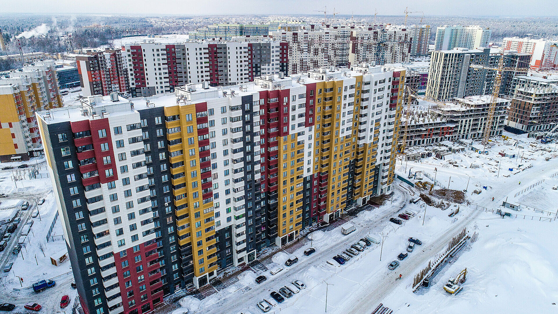 Москвичи раскупили недвижимость в трех регионах России