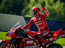 Баньяя выиграл битву с Маркесом в гонке MotoGP в Хересе