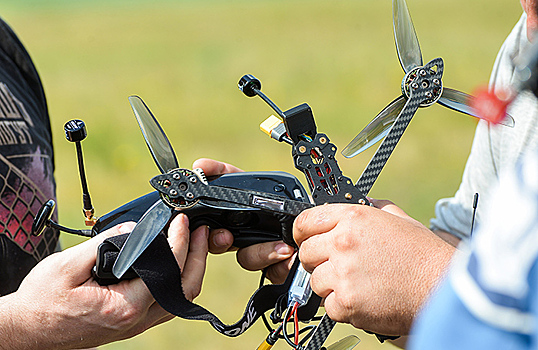 Сборщик дронов будет получать такую же зарплату, как айтишник, — миф или реальность?