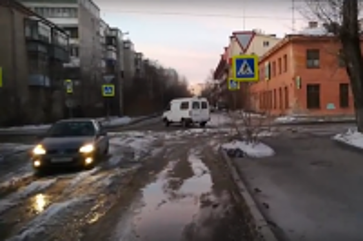11 домов в Челябинске третьи сутки остаются без водоснабжения из-за аварии