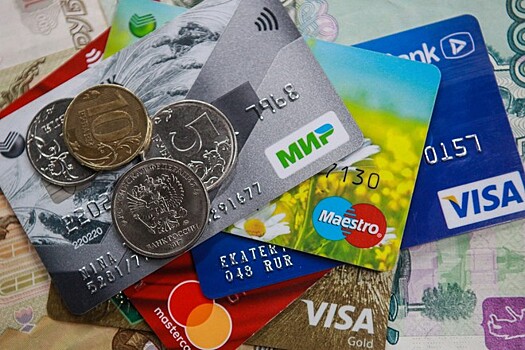 Карты «Мир» могут начать принимать в кипрском RCB Bank