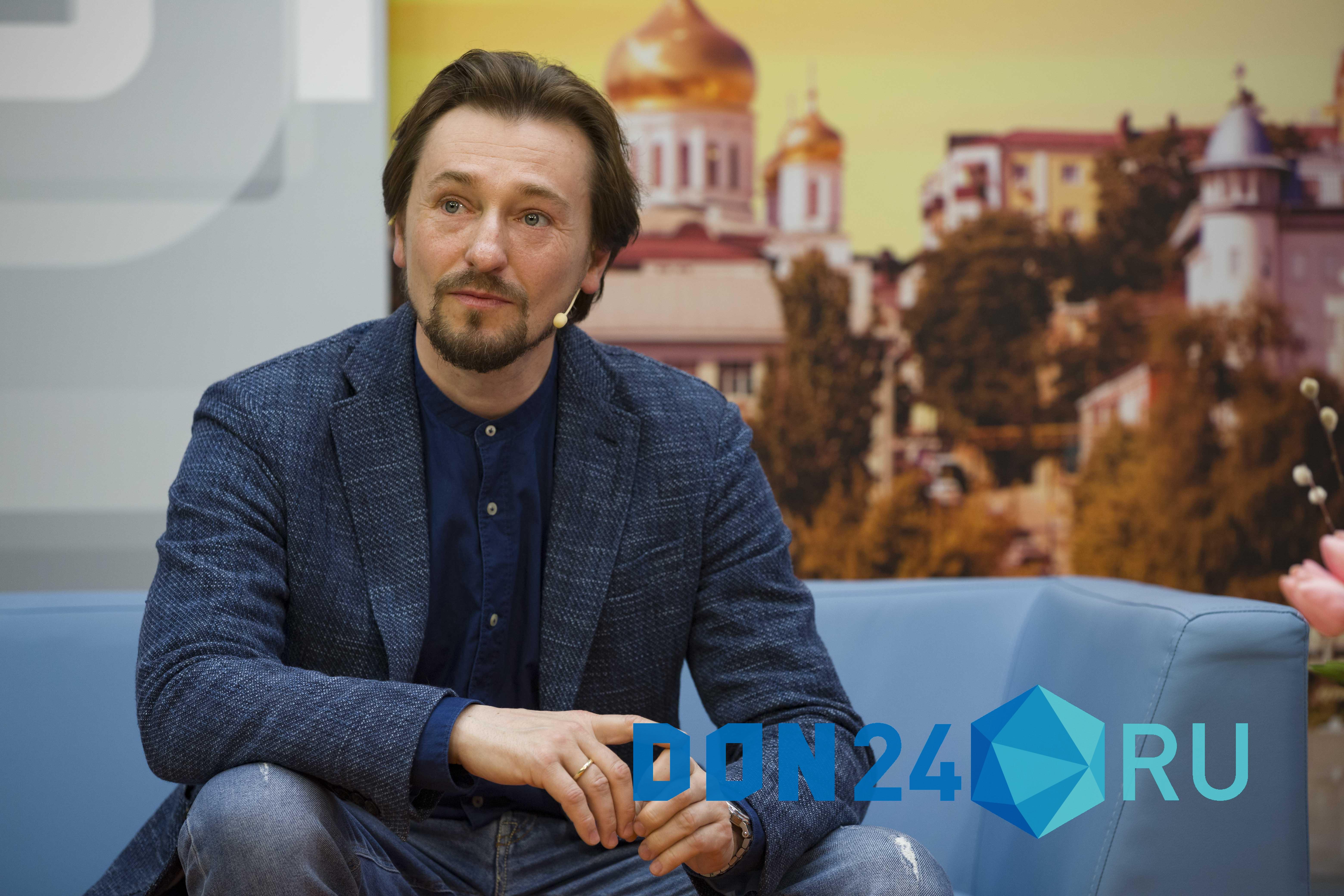Долг зовет: Сергей Безруков снова приехал в Ростов