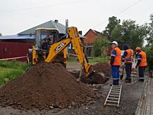 «Газпром межрегионгаз Пермь» отключает должникам газ с помощью раскопки подземного газопровода