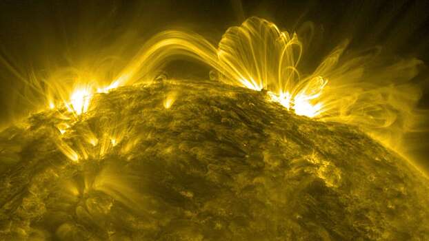 Являются ли магнитные дуги солнца оптической иллюзией?
