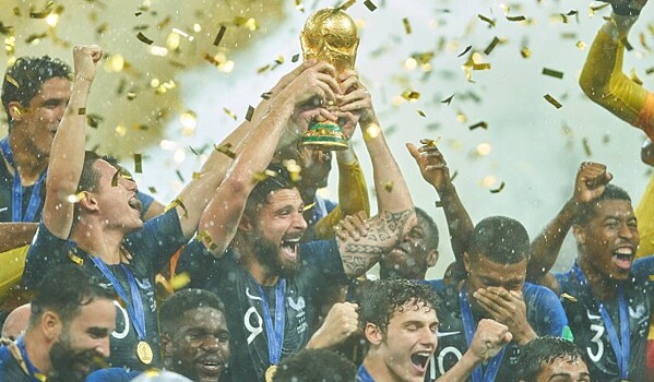 Триумф сборной Франции на ЧМ-2018 обернулся трагедией