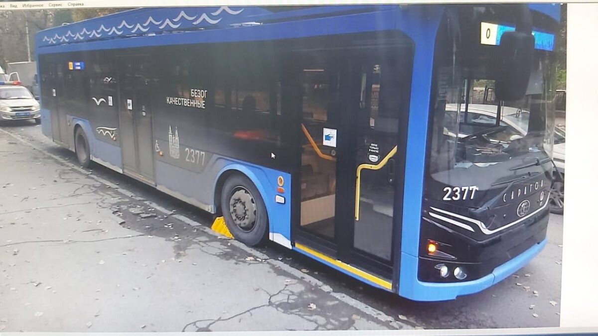 Пассажирка троллейбуса №10 покалечилась во время поездки по Саратову
