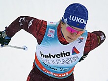 Лыжница Непряева выиграла гонку на 10 км на "Тур де Ски"
