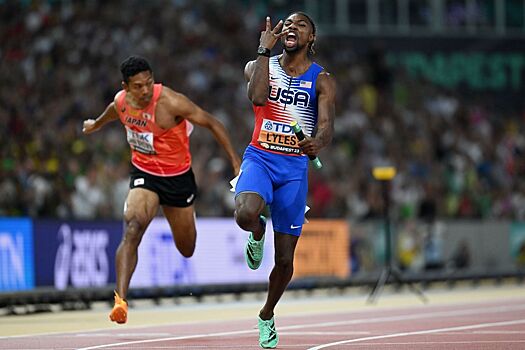 Американец Лайлз повторил результат Болта, выиграв третье золото на ЧМ