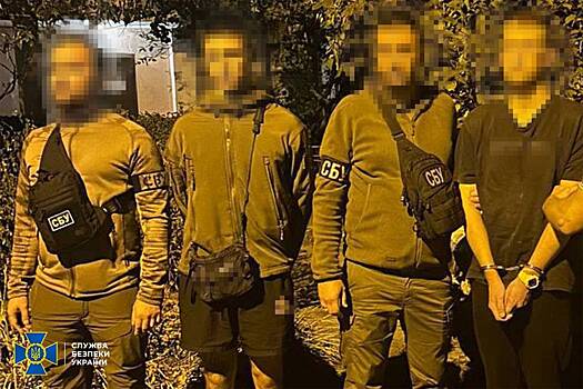 На Украине задержали четырех поджигателей автомобилей военных ВСУ