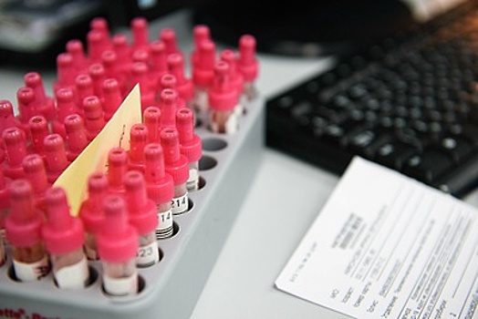«Лучше вооружиться»: вирусолог о мутациях ковида и актуальности прививок