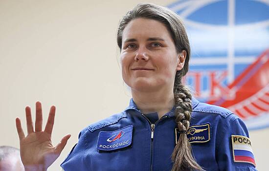 Космонавт Кикина вернется в Россию 22 марта
