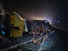 В Великоустюгском районе в аварии погиб водитель грузовика