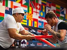 Холифилд дал прогноз на бой Сауля Альвареса и Джермелла Чарло