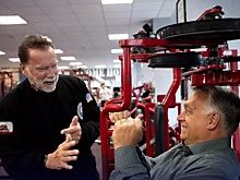 Премьер Венгрии Орбан показал фото с тренировки со Шварценеггером