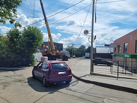 Из зеленой улицы - в пыльную стройплощадку