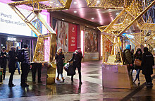 Исследование: посещаемость торговых центров в Москве и Петербурге упала на четверть в новогодние праздники