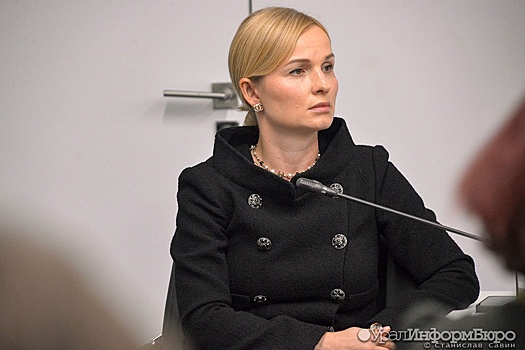 Ирина Чемезова приглядела детей в "Тихвине"