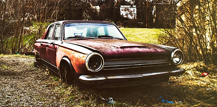 Забытые автомобили на улицах американских городов