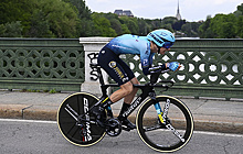 Российский велогонщик Власов занял третье место на девятом этапе "Джиро д'Италия"
