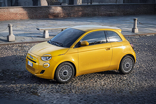 В Италии стартовал прием заказов на новый бензиновый Fiat 500