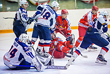   Хоккеисты «Ижстали» проиграли красноярскому «Соколу»   