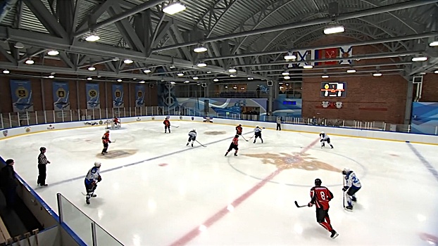 Трус не играет в хоккей: в Петербурге стартовали игры на кубок ВМФ
