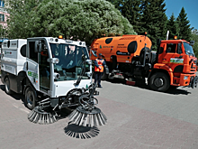 Коммунальщики Барнаула получили новую спецтехнику