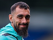 Игрок «Бетиса» объявил об уходе из сборной из-за скандала с поцелуем футболистки