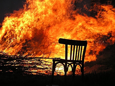 Во время пожара в садовом домике в Томске погибла женщина