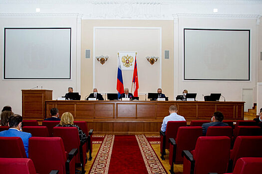 Волгоградские депутаты распределили бюджет на 2.5 года вперед