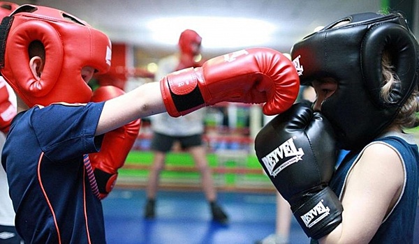 Школьник из Куркина стал победители по тайскому боксу на фестивале боевых искусств