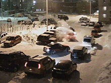 Пьяный водитель сносит пять автомобилей в Удмуртии: видео