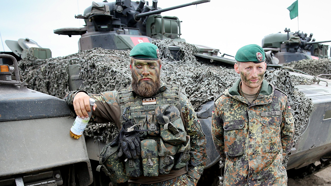 В Венгрии заявили, что НАТО готовится к войне с Россией