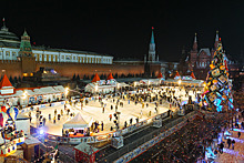 На Красной площади в Москве открылся ГУМ-каток