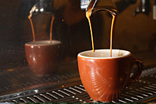Врач Умнов: Смешивать кофе с алкоголем опасно для здоровья