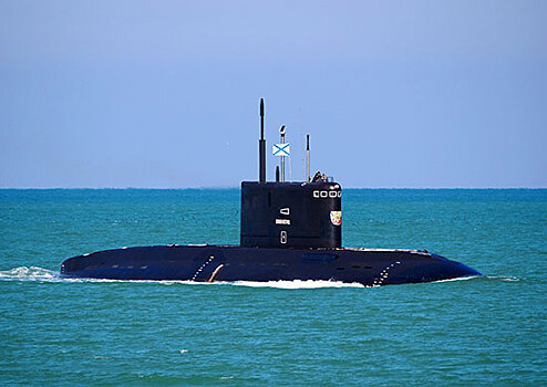 Экипаж подводной лодки «Великий Новгород» Черноморского флота в ходе учения отработал нанесение ракетного удара по отряду кораблей условного противника