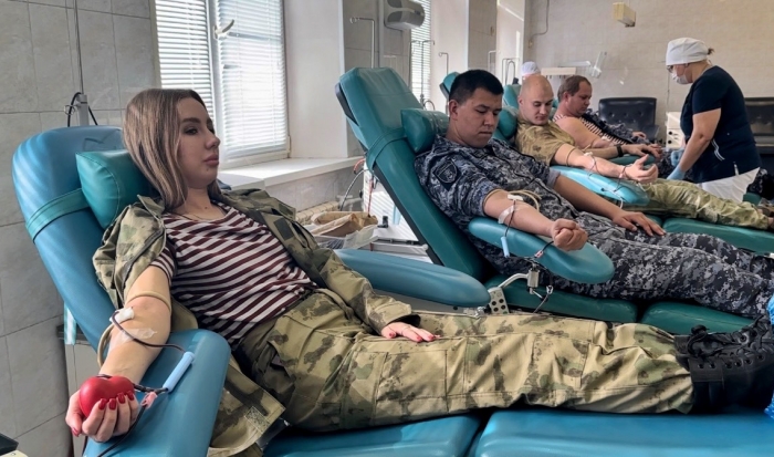 10 росгвардейцев из Волгограда стали донорами крови