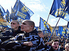 Праворадикалы Украины: Дружить с силовиками и запугивать население