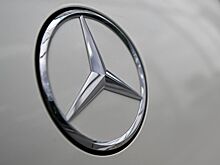 "Известия": концерн Mercedes-Benz отключил российских дилеров от программного обеспечения